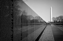 Discover DC bus tour and boat cruise