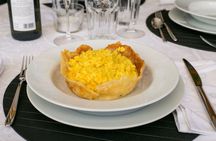 Market tour, cooking class and lunch or dinner at a Cesarina's home in Milan