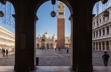 Venice walking tour with Doge's Palace and Golden basilica