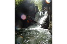Canyoning beginner tour through the Alpenrosen Canyon