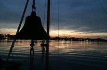 Sunset sailing trip on the Alster in Hamburg