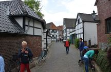 Guided Segway™ tour from Schloss Dyck to Liedberg close to Düsseldorf