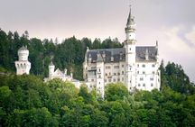 VIP Tour to Linderhof Palace and Neuschwanstein Castle from Munich