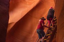Antelope Canyon, Horseshoe Bend, Lake Powell and Navajo Nation day tour from Phoenix