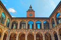 Audio tour of Archiginnasio Palace in Bologna with food tasting