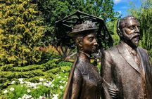 Self-guided discovery walk in Riga through parks and time