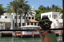 Pirate adventure on a sightseeing boat tour in Miami
