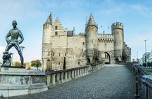 Self guided tour with interactive city game of Antwerp