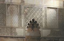 Guided tour of the Jewish Quarter and the Alcázar de los Reyes Cristianos
