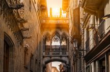 Gothic Quarter small-group walking tour with churros