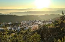 El Saltillo gorge and white village hiking tour from Málaga