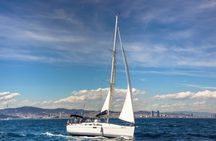 Vermouth time and sailing experience in Barcelona