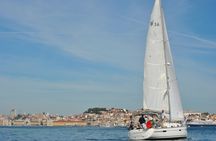 Lisbon private cruise with a welcome drink