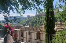 Walking tour of Granada and its perfumes
