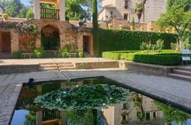 Alhambra and Generalife skip-the-line tickets and guided tour with Nasrid Palaces for small groups