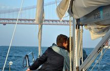 Romantic private cruise with sparkling wine Lisbon