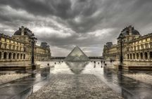 The famous landmarks of Paris private photography tour