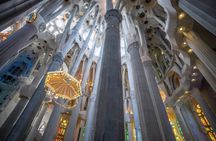 Guided tour of Sagrada Familia and park Güell