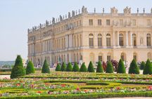 Guided Tour of Versailles Palace and Giverny with Transportation and Lunch