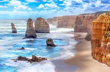 Great Ocean road bus tour with many stops and a forest walk