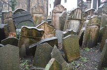 Jewish town walking tour in Prague
