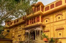 Eco-friendly rickshaw tour in Jaipur