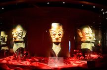 Full day private tour of Giant Pandas and mysterious Sanxingdui ruins