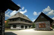 Cicmany guided tour with thermal bath entrance
