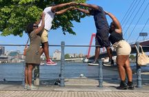 Self guided tour with interactive city game of Rotterdam