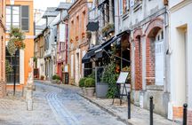 Private walking tour of Honfleur with a local guide