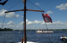 Hop-on hop-off Alster cruise day-ticket
