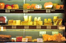 Food tour of the Marais neighborhood