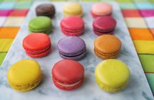 Chocolate, pastries and macaron tasting tour in Paris