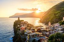 Sunset kayak tour with typical aperitif from Monterosso