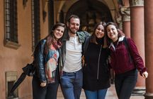 Half-day private and personalized walking tour of Bologna