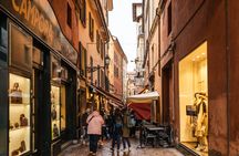Half-day private and personalized walking tour of Bologna