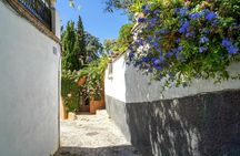 Walking tour of Granada and its perfumes