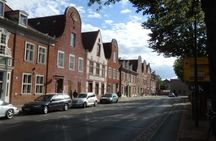Walking tour through Potsdam's historic old town to Sanssouci