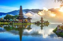 Private day trip to Ulun Danu, Taman Ayun and Tanah Lot temples