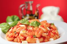 Pizza or gnocchi cooking class in Sorrento
