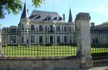 Small-group wine tour in Bordeaux