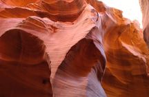 Lower Antelope Canyon and Horseshoe Bend Tour from Las Vegas