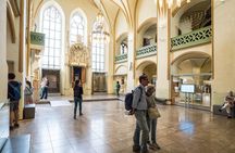 Prague Old and Jewish Town: guided tour with entrance tickets, coffee and cake