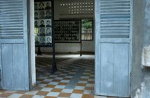 Toul Sleng Museum & the Killing Fields half-day private tour