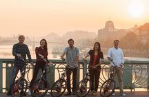 Private e-scooter viewpoints tour of Prague with pickup