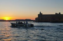 Ortigia Island and sea caves 1-hour boat tour