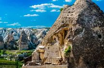 Pigeon Valley, Uchisar Castle and local cave houses in Cappadocia tour