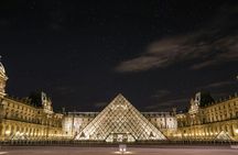 Louvre Museum fast-track ticket with audio tour on mobile app
