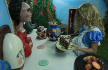 Alice in Wonderland escape room game in Philadelphia