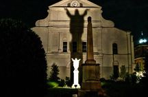 Big easy ghost and vampire pub crawl in New Orleans